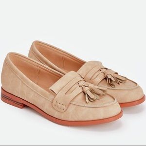 Nude Colored Flats With Tassels